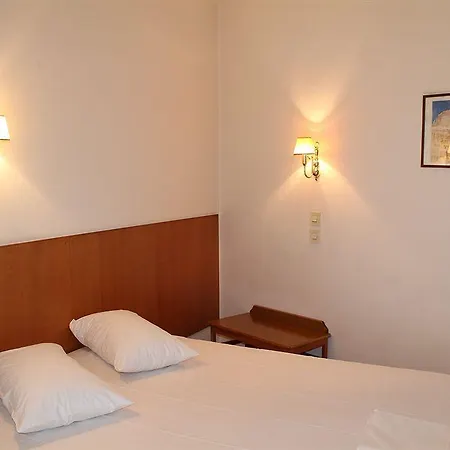 Hotel Nefeli 2*