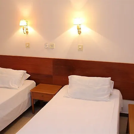 Nefeli Hotel 2*