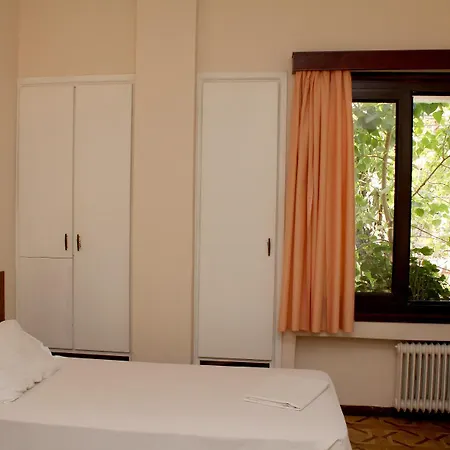 Nefeli Hotel