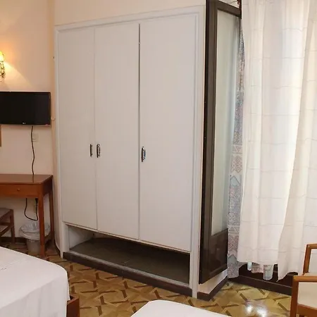 Nefeli Hotel